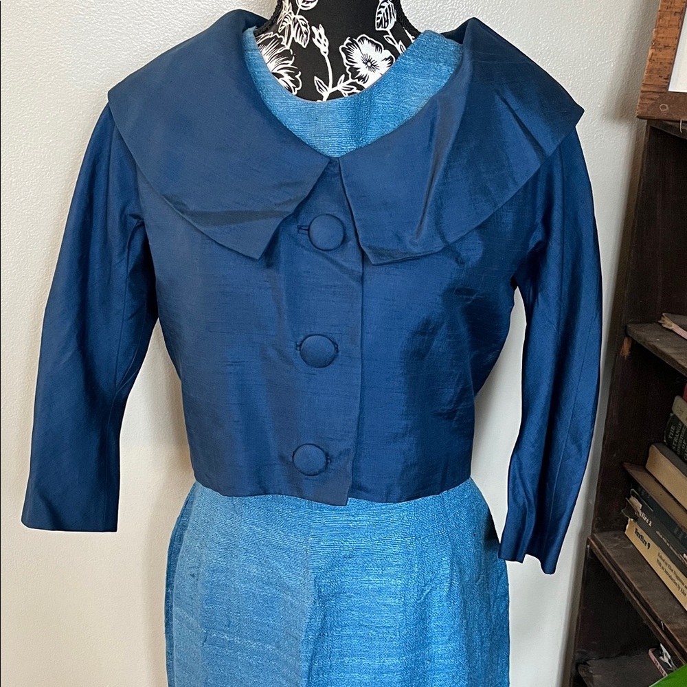 1960s Vintage Style Two-Tone Blue Dress - Picture 2 of 12
